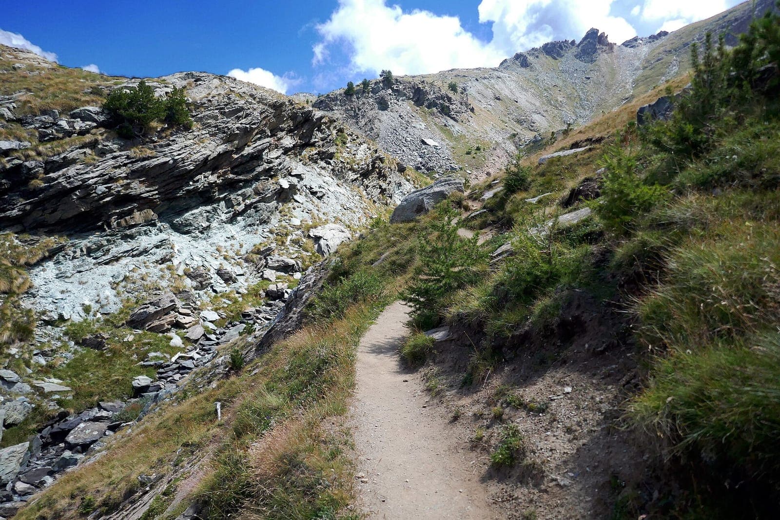 Lago di Loie loop from Lillaz