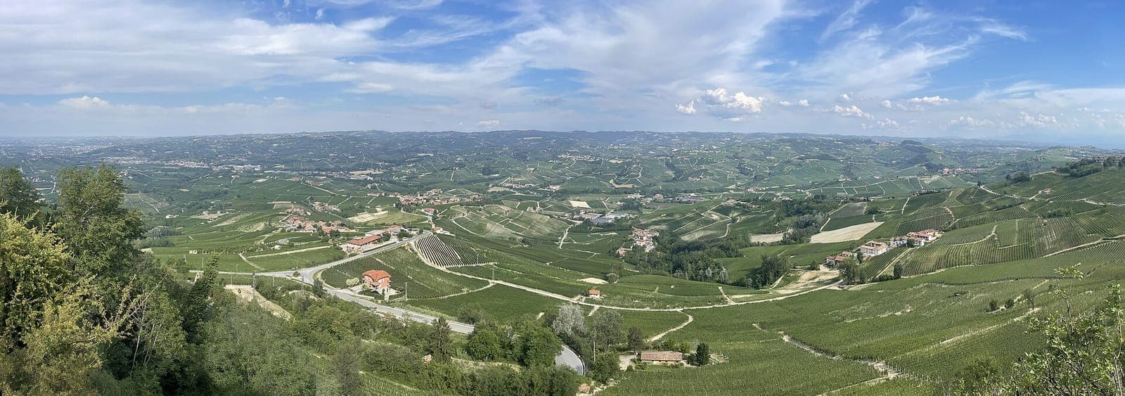 La Morra Belvedere (Piazza Castello) — 'Balcony of the Langhe'