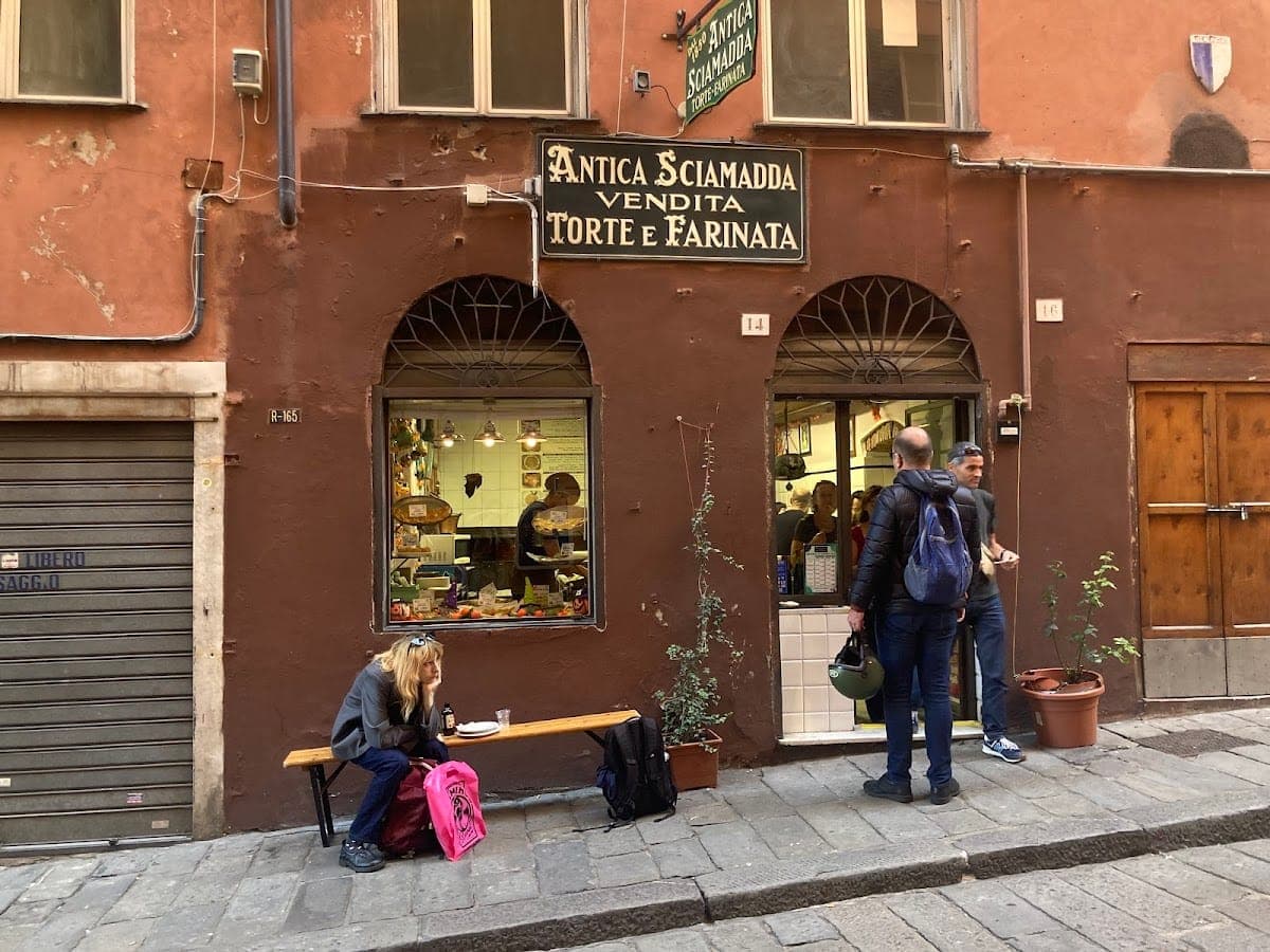 Antica Sciamadda (farinata, wood oven since 1700s)
